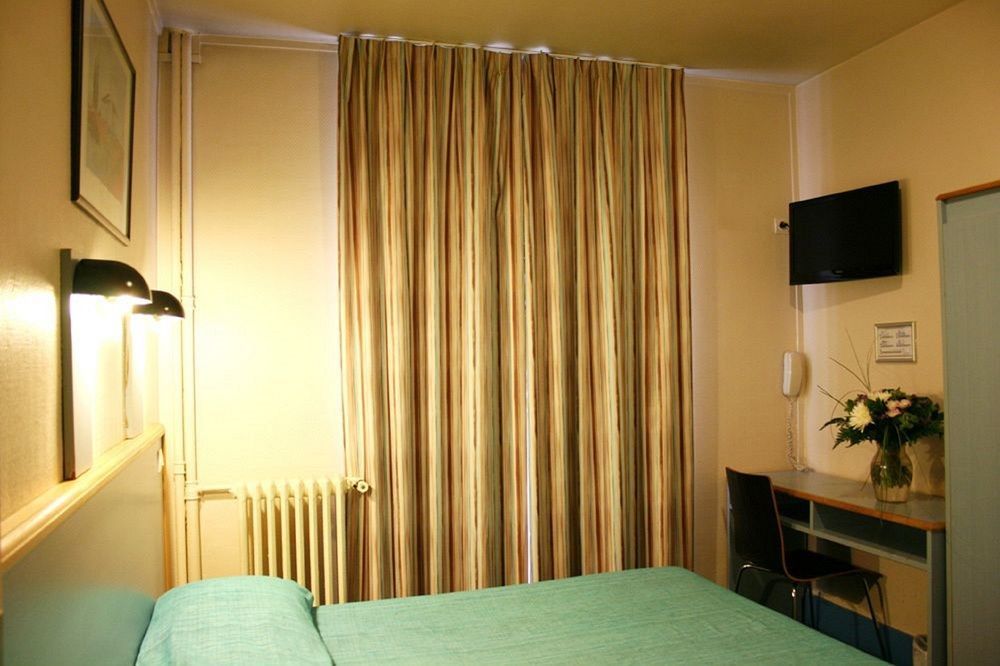 Hotel Amarys Simart Paris Exterior photo